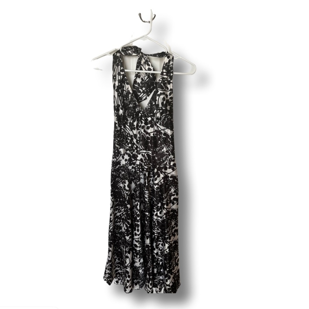 Alyn Paige black and white leaf pattern cocktail dress
